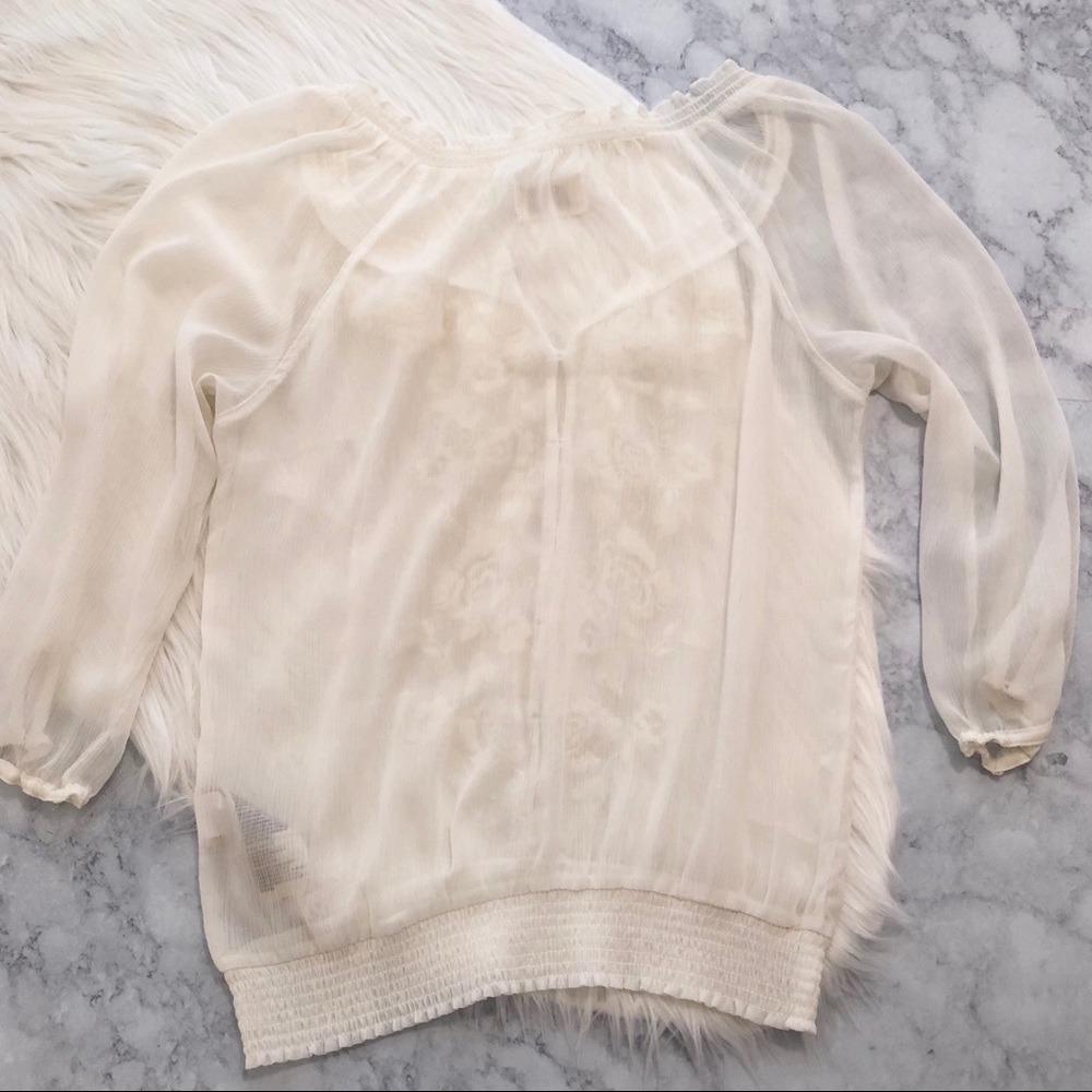 A B E R C R O M B I E : White Floral Peasant Top - image 7